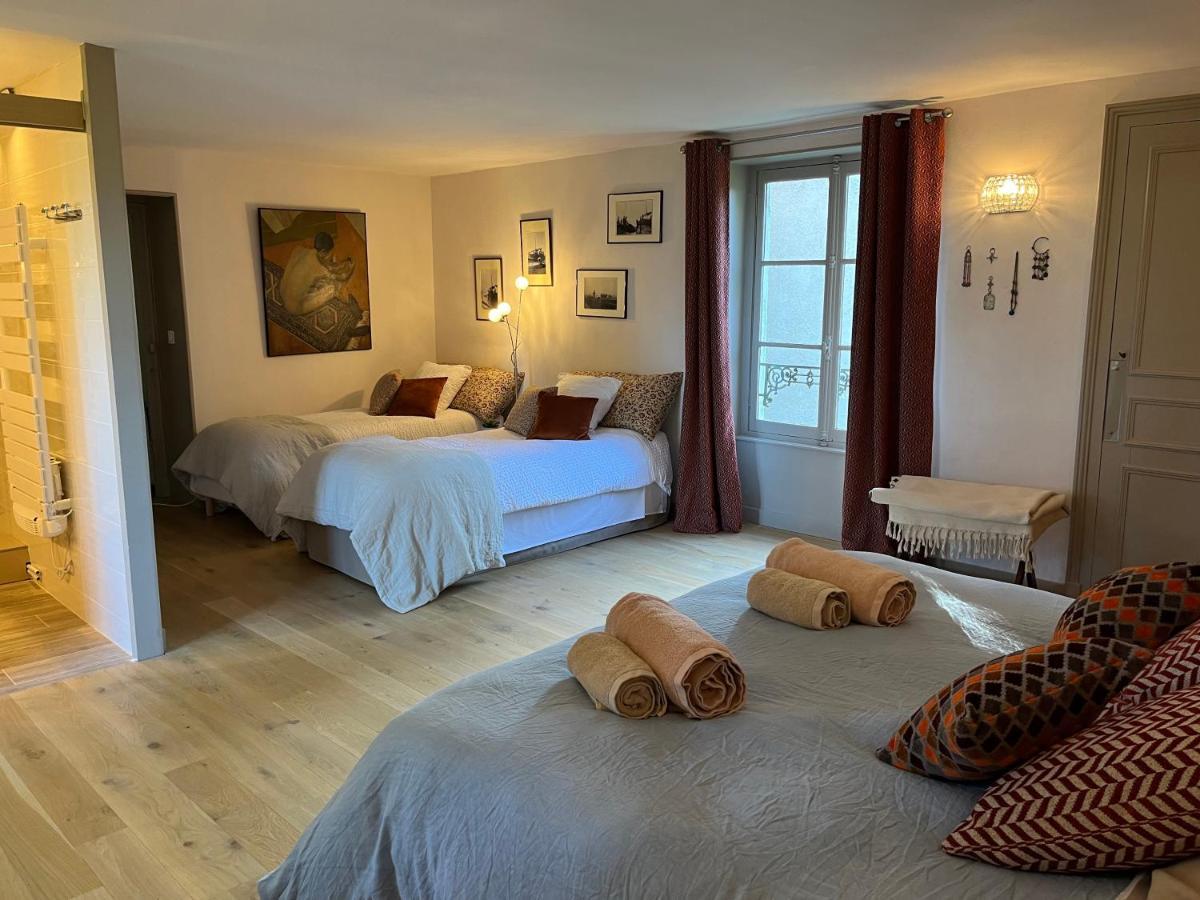 Chateau Du Mauny, Gites Et Chambres D'Hotes En Bourgogne Rosey Exterior photo